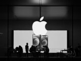 Apple’s Strategic AI Offensive: Poaching Top Talent from OpenAI and Google DeepMind Ignites Internal Innovation