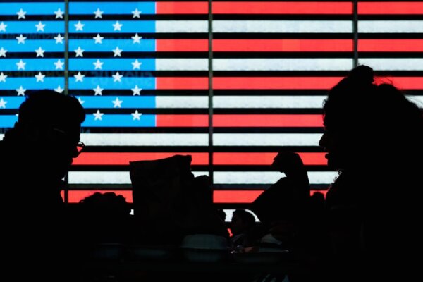 US Immigration Meltdown? Decoding the Latest H1B & Green Card Delays That Could Redefine Your Future