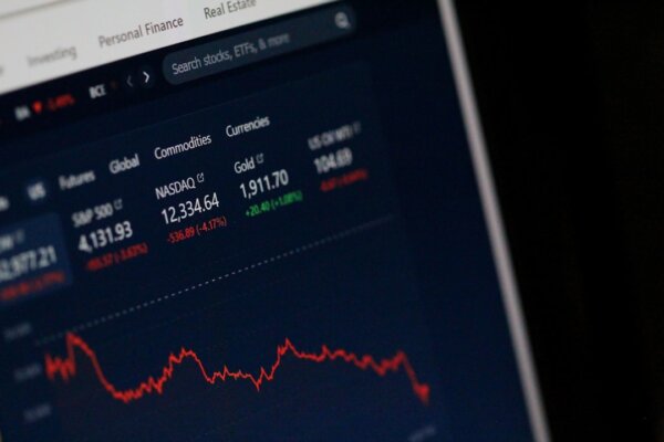 Economic Tremors: Tech, Manufacturing, and Services Brace for an AI-Driven Job Reckoning