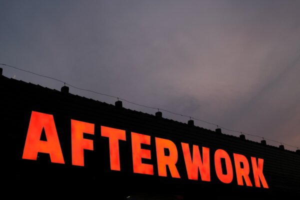 Economic Aftershock: Tech, Manufacturing & Services Rocked by Mass Layoffs in a Single Day
