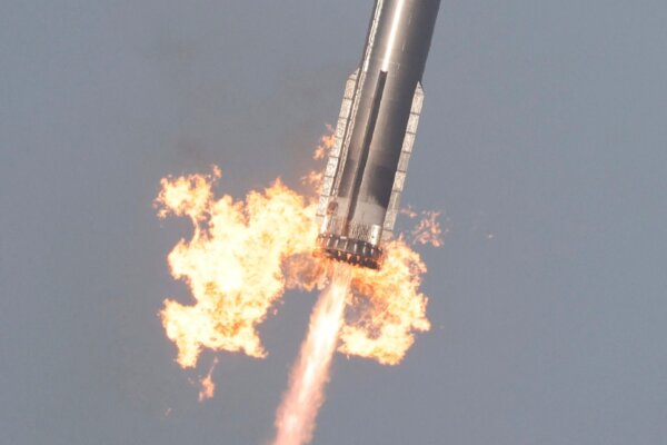 Gravity Takes Hold: Analyzing SpaceX’s Market Correction, Valuation, and the Looming Lock-Up Expiry